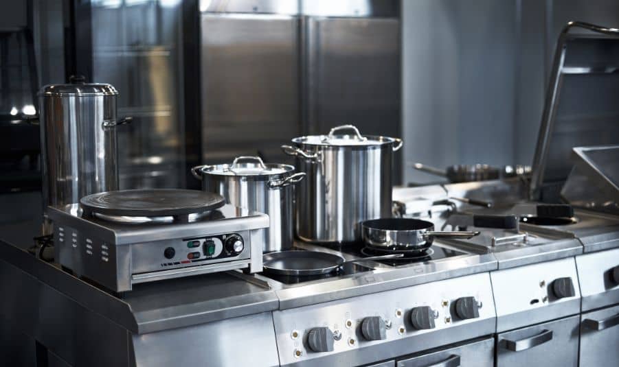 Read more about the article Food Safety & Storage for Commercial Kitchens